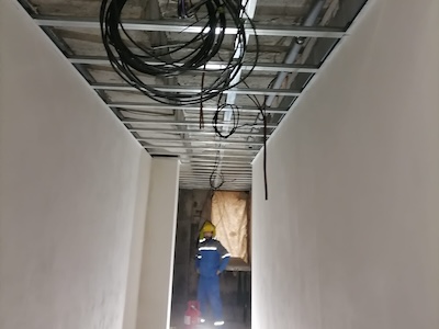 Realizace sádrokartonových podhledů a příček na akci ORLEN Litvínov